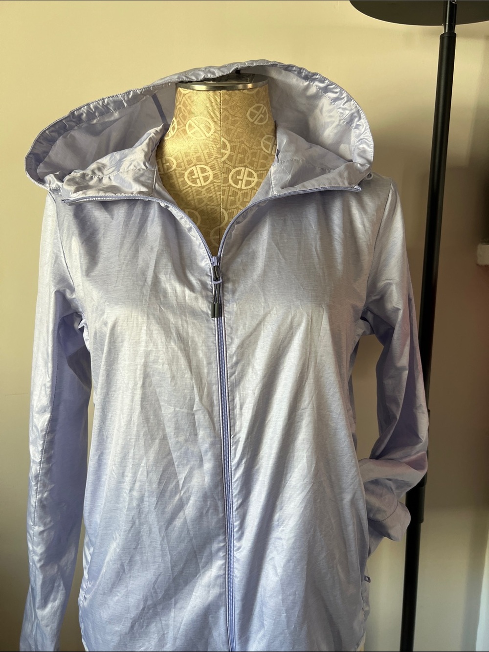 Like New Uniqlo Women Pocketable UV Protection Parka in Light Purple